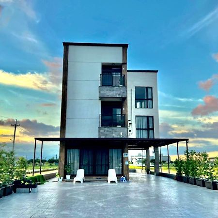 五結郷 Xin Yi Bed & Breakfast エクステリア 写真
