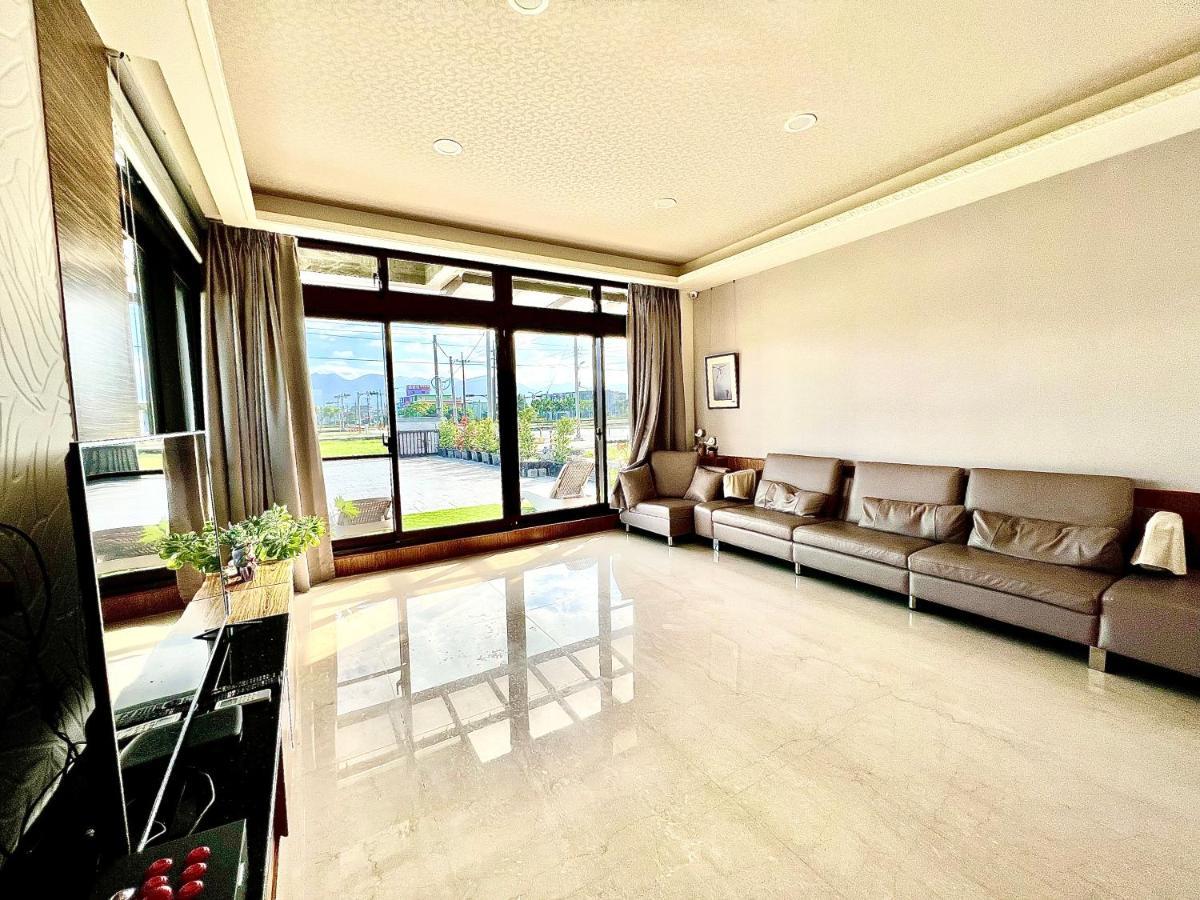 五結郷 Xin Yi Bed & Breakfast エクステリア 写真